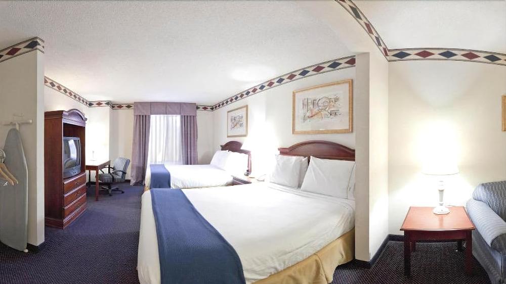 Holiday Inn Express Hotel & Suites Mebane By Ihg Buitenkant foto