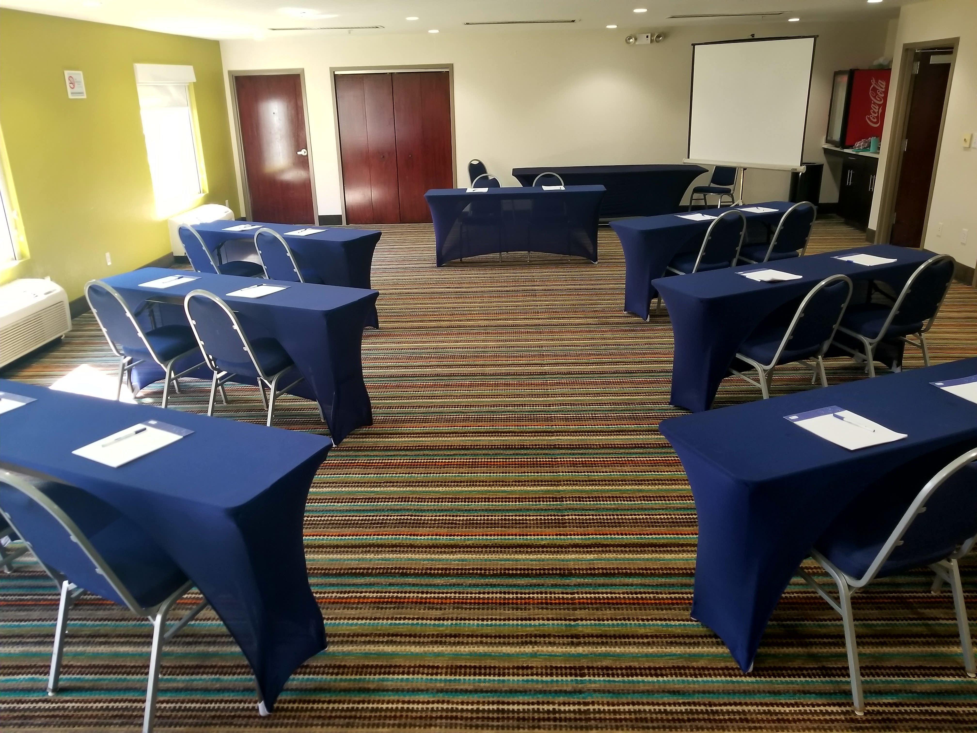 Holiday Inn Express Hotel & Suites Mebane By Ihg Buitenkant foto