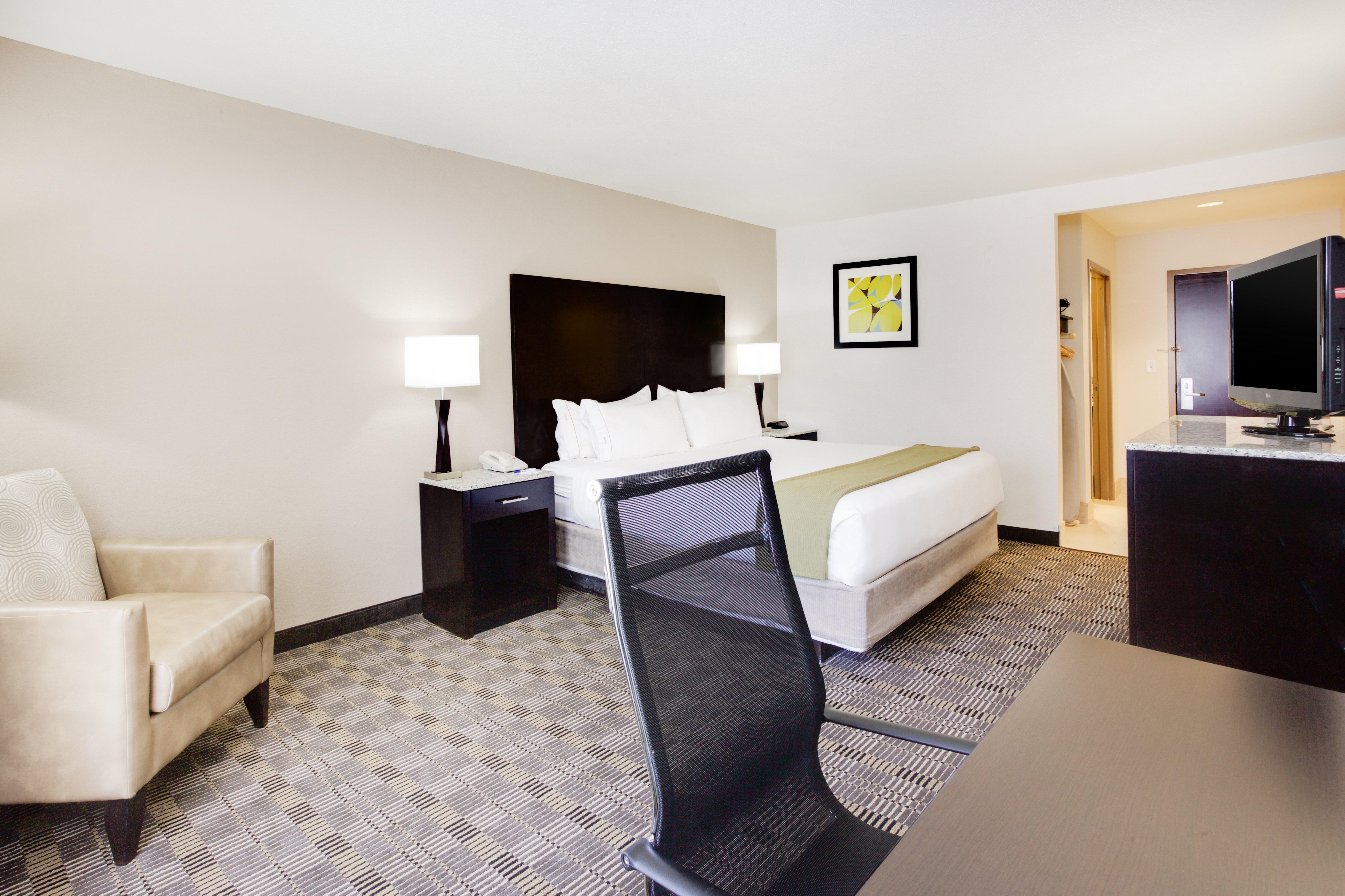 Holiday Inn Express Hotel & Suites Mebane By Ihg Buitenkant foto