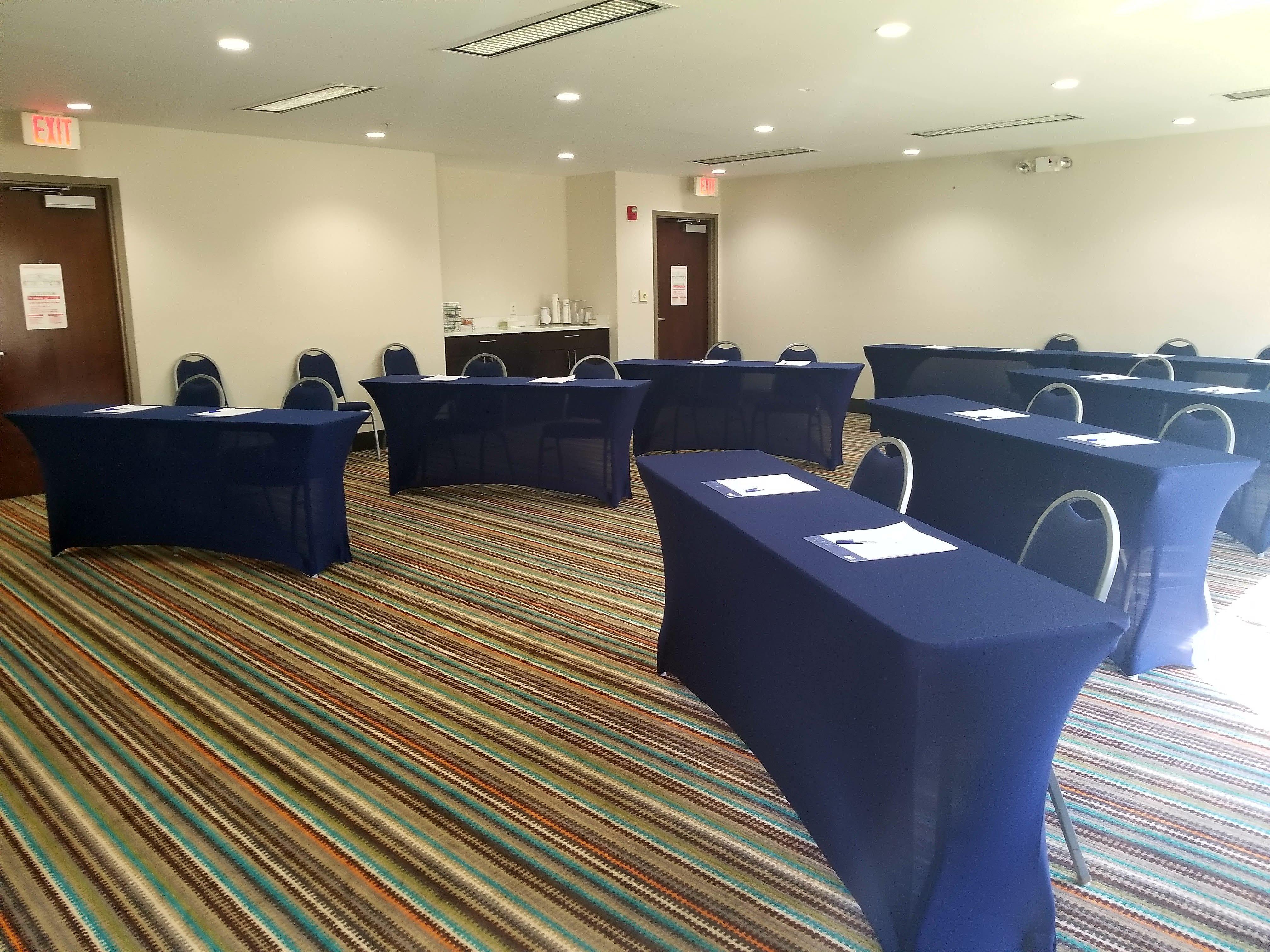 Holiday Inn Express Hotel & Suites Mebane By Ihg Buitenkant foto