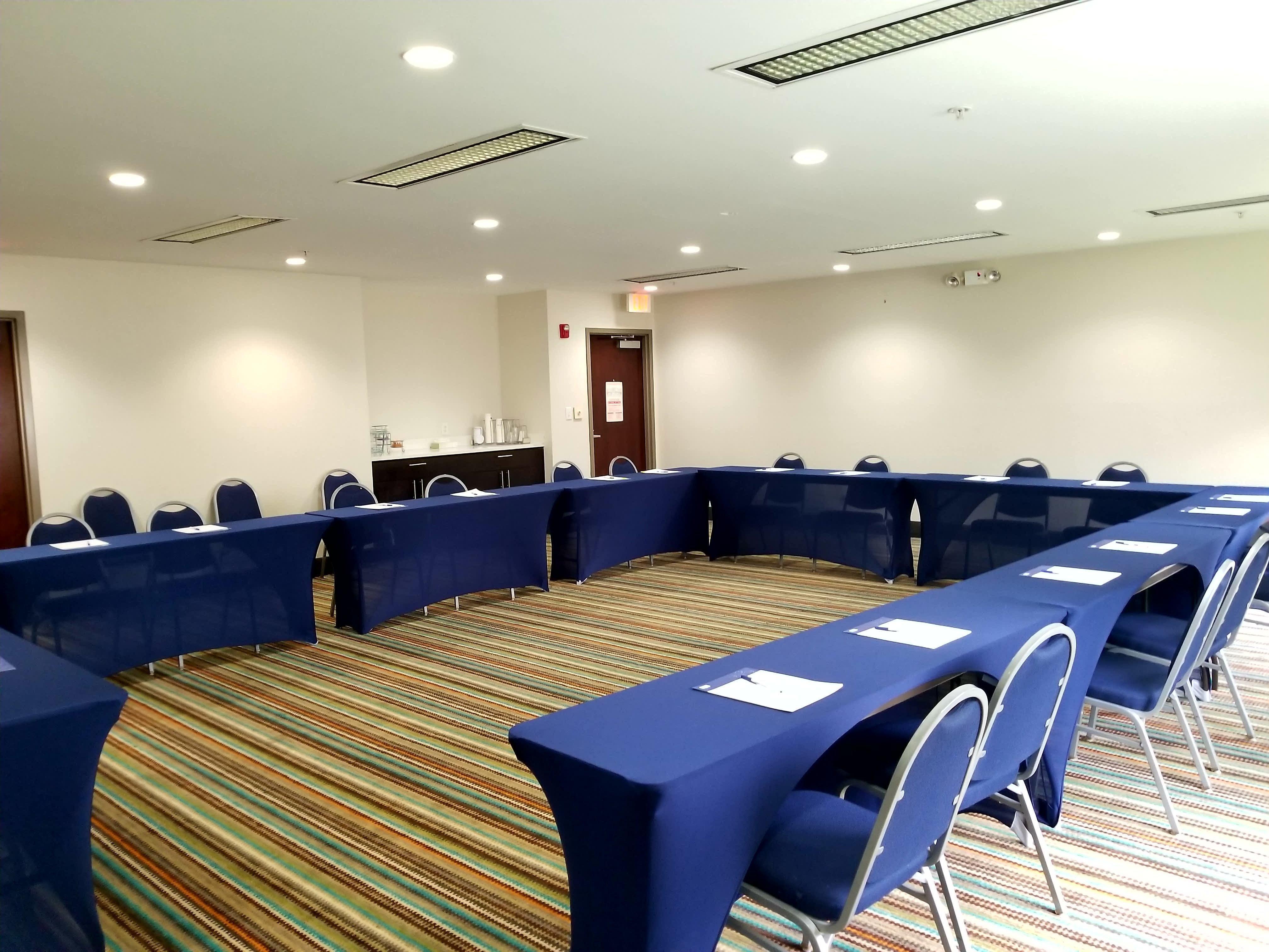 Holiday Inn Express Hotel & Suites Mebane By Ihg Buitenkant foto
