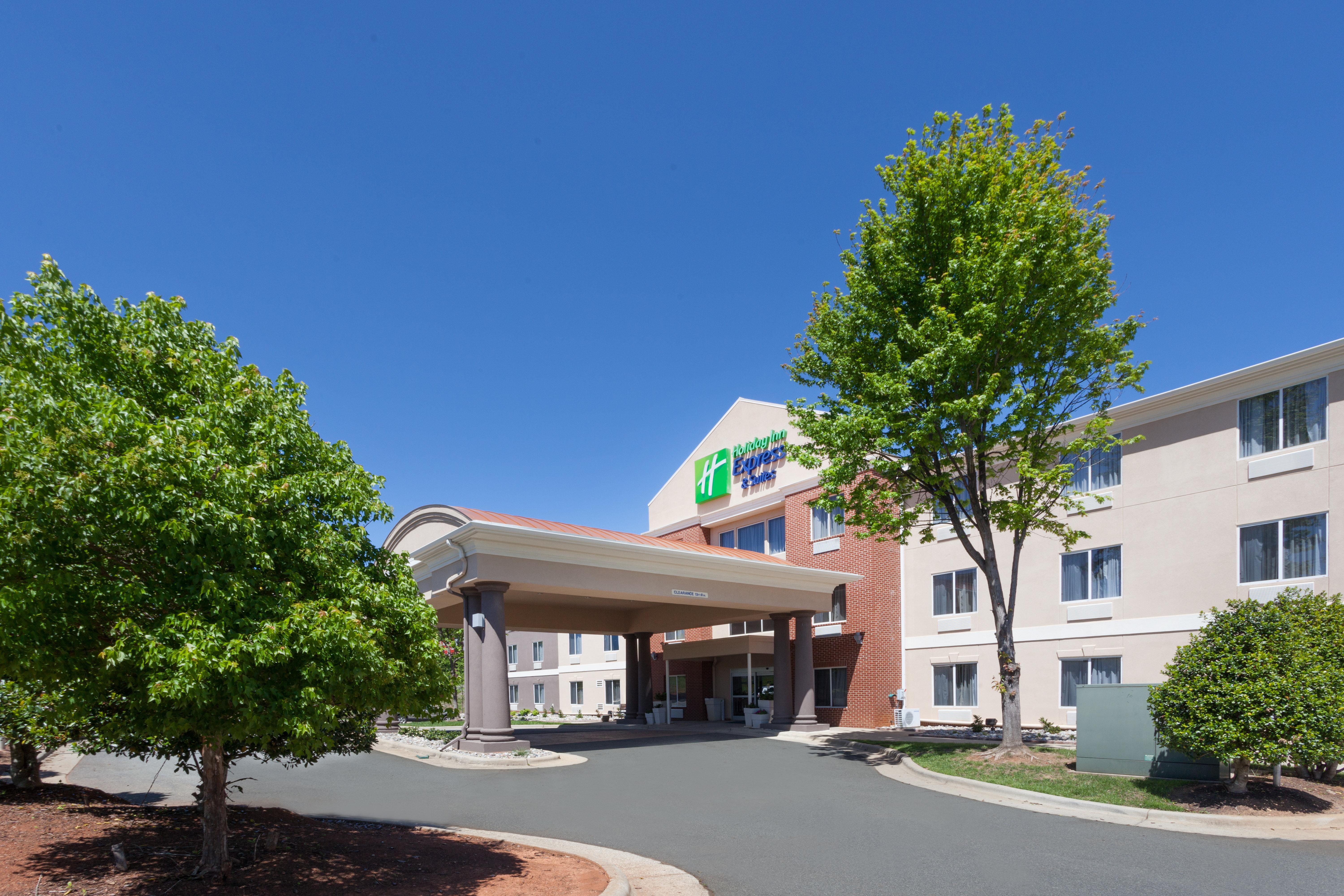 Holiday Inn Express Hotel & Suites Mebane By Ihg Buitenkant foto